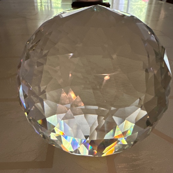 200mm Cut Crystal Ball Sphere Clear Faceted Ball Paperweight - Picture 3 of 4